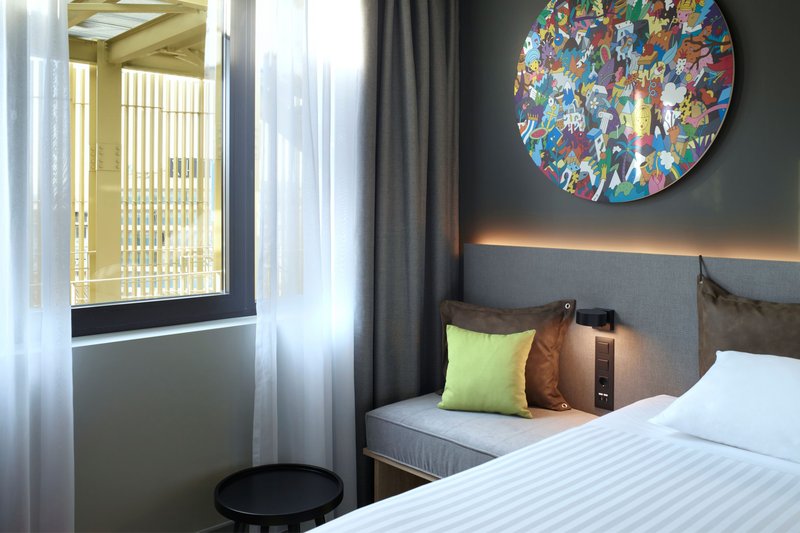Guest room, 1 Queen, City view