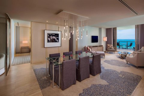 Atlantic Oceanfront Suite - Living/Dining Room