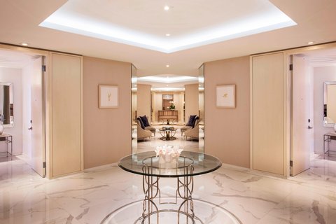 Grand Sky Palace Suite