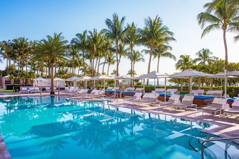 Family friendly resort pool