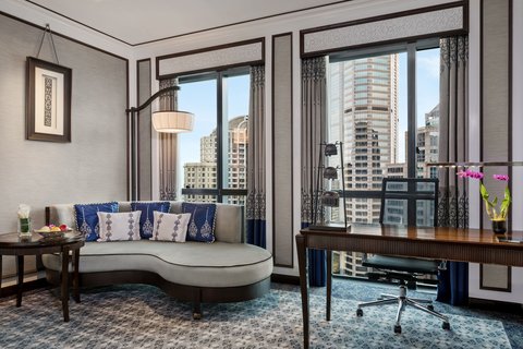 Royal Guest Room - Living Area