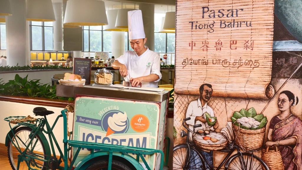 Holiday Inn Singapore Atrium, an IHG Hotel - Singapore (Uncle) Ice Cream with wafer or rainbow bread on wheels 