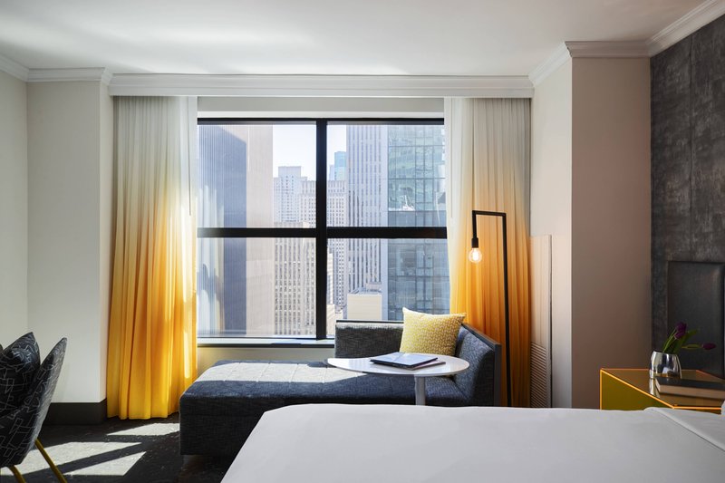 King High Floor Guest Room - Chaise Lounge