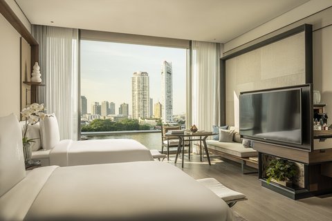 13. BPY Premier River View Room - Twin Beds
