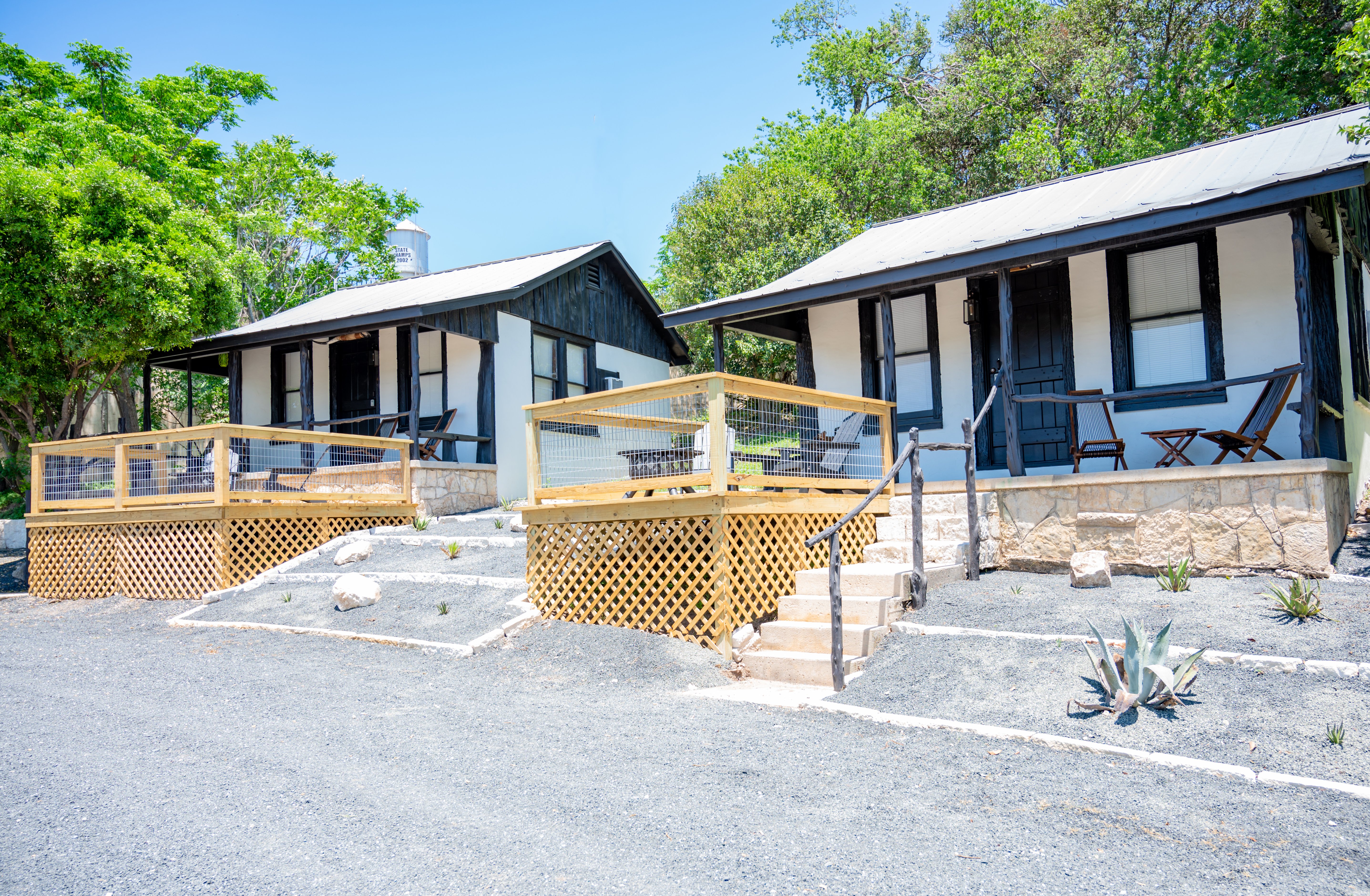 THE VAQUERO MOTEL