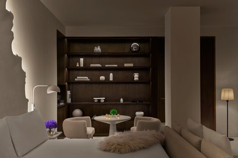 Loft Corner Suite