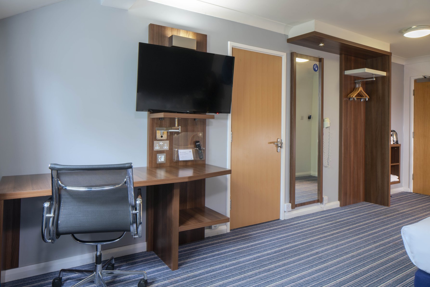 Holiday Inn Express York, an IHG Hotel Room Type - 1 Double Standard Sofa Bed with Free Hot Breakfast