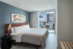 1 King 1 Bdrm Oversized Suite Balcony