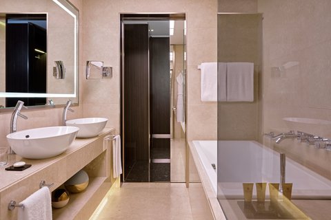 Excelsior Zimmer – Badezimmer