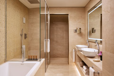 Signature Suite