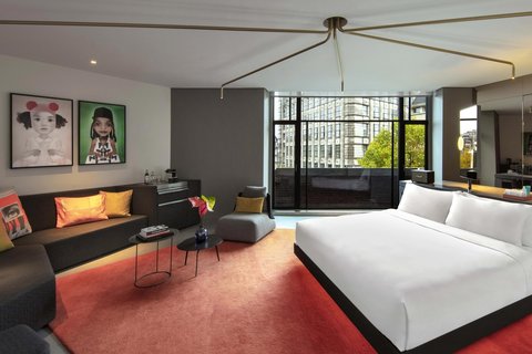 King Cool Corner Exchange Suite