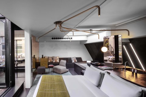 Fantastic Bank One-Bedroom Suite