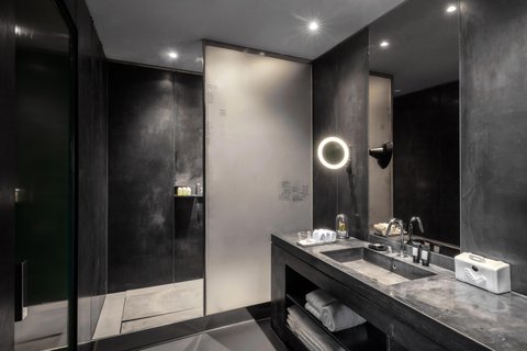 WOW Bank One-Bedroom Studio Suite
