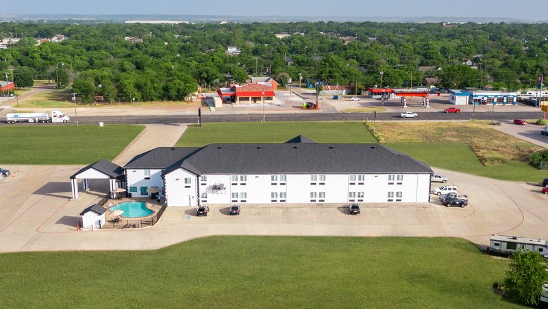Atria Mc Gregor Hotel Drone Shot