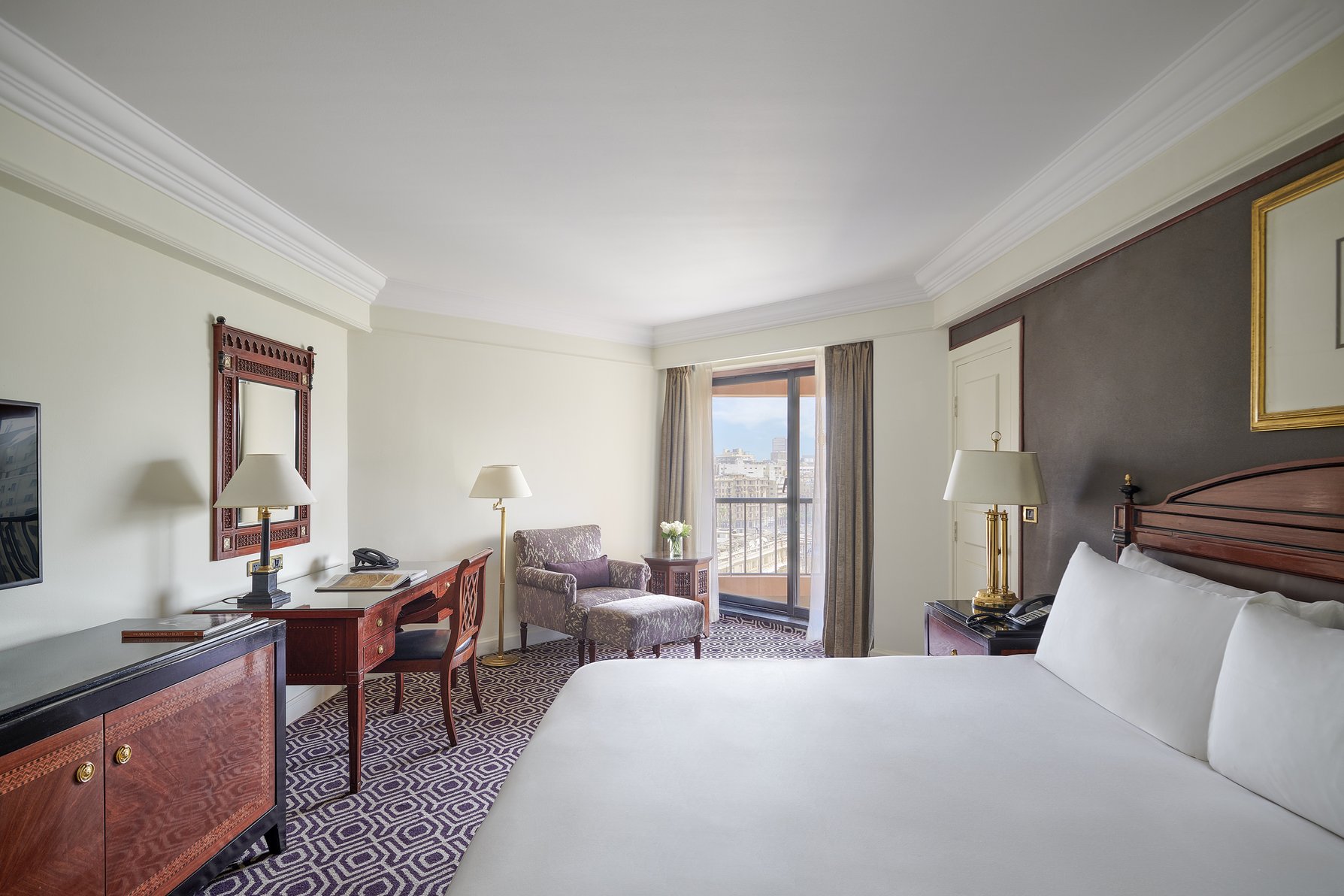 InterContinental CAIRO SEMIRAMIS Room Type - Classic Room with City View InterContinental CAIRO SEMIRAMIS Room Type - Classic Room with City View