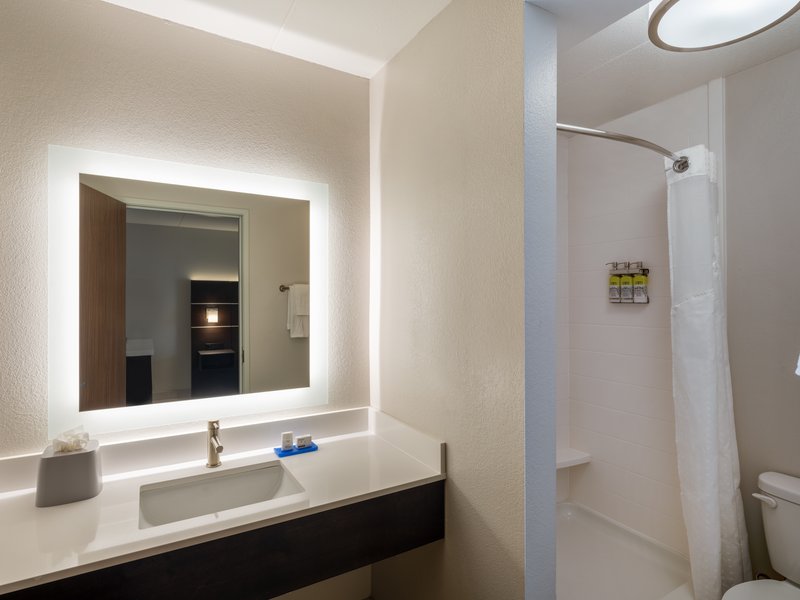 Holiday Inn Express Minneapolis West – Plymouth