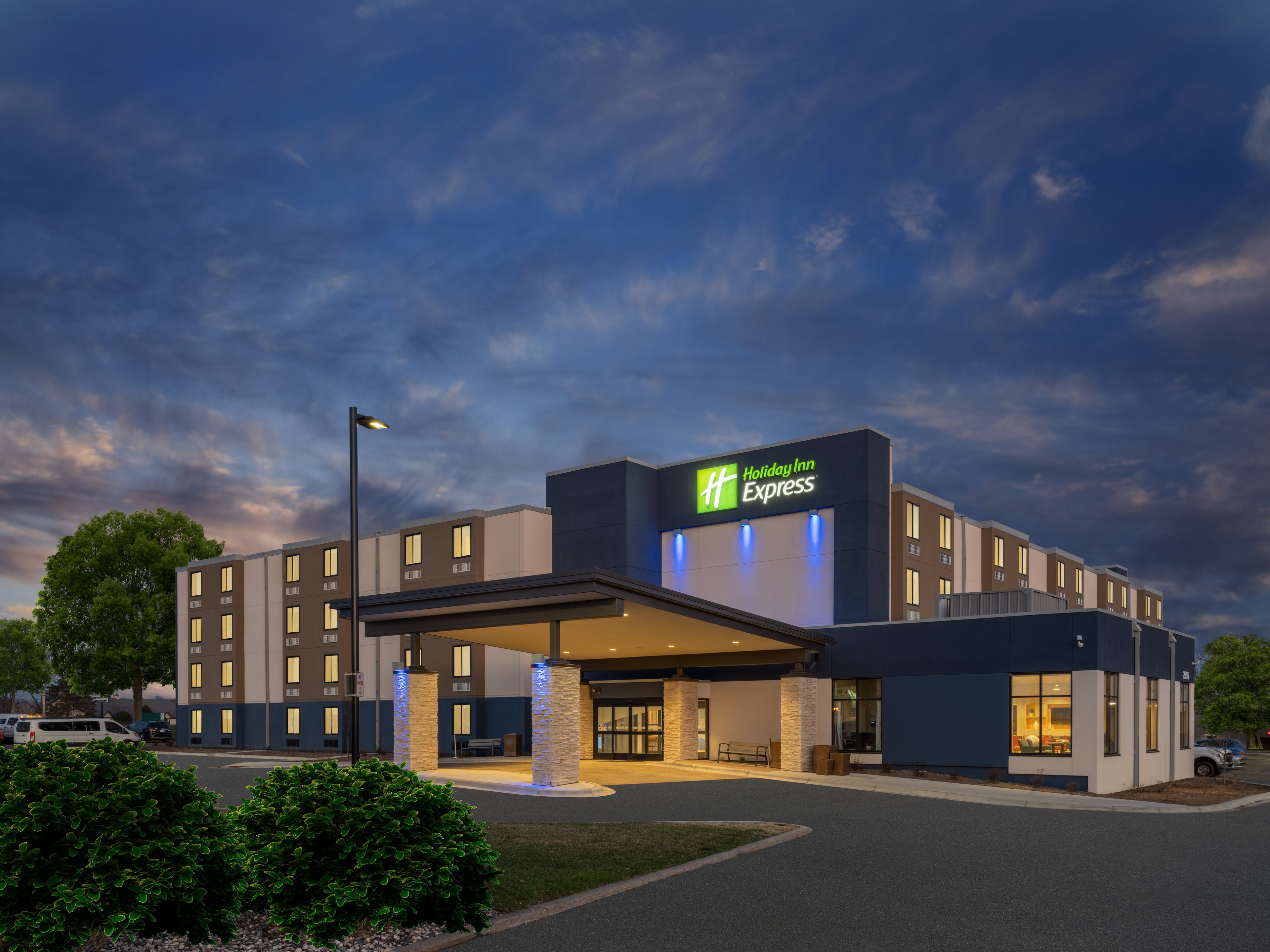 Holiday Inn Express Minneapolis West
