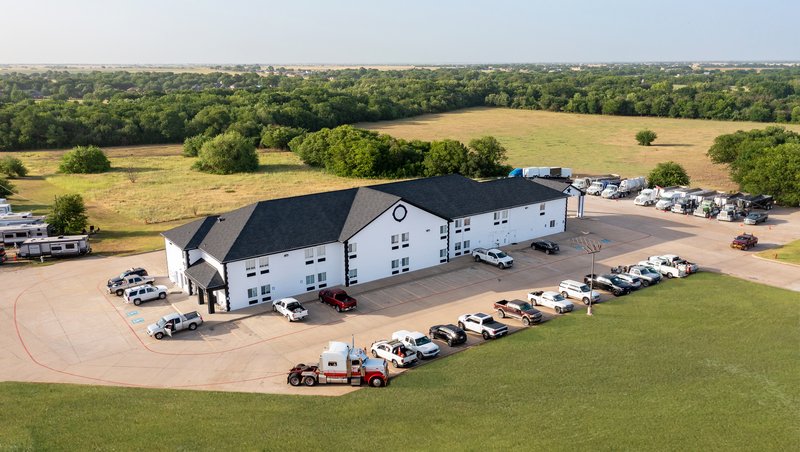 Atria Mc Gregor Hotel Drone Shot