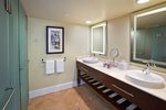 1 Bedroom Larger Suite, 1 King, Sofa bed, Oceanfront, South Tower, Corner room, High floor
