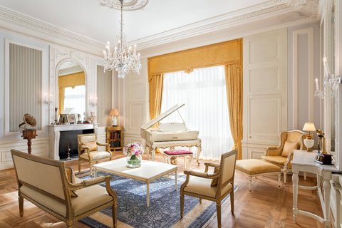 Paderewski Suite - Living Room