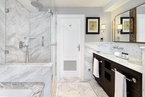Bristol Suite - Bathroom