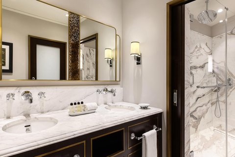 Junior Suite - Bathroom