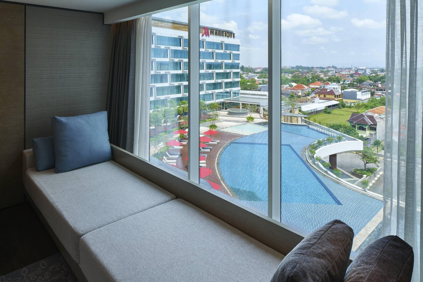 Yogyakarta Marriott Hotel Room Type - M Club lounge access, Club Guest room, 2 Twin, Pool view