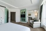 Family Suite, Larger Guest room, 1 King, Partial sea view