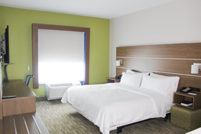 HOLIDAY INN EXP STESMARTINSVIL