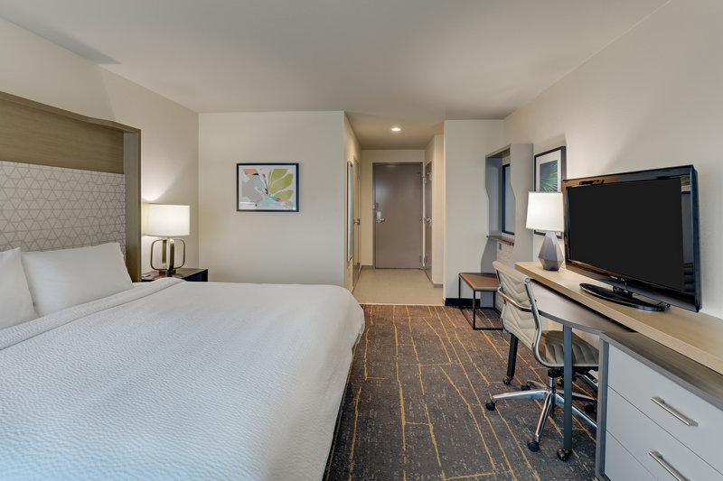 HOLIDAY INN MOBILE AIRPORT S