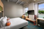 Savvy, Larger Guest room, 1 King