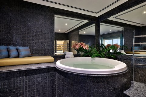Jacuzzi, Hammam room