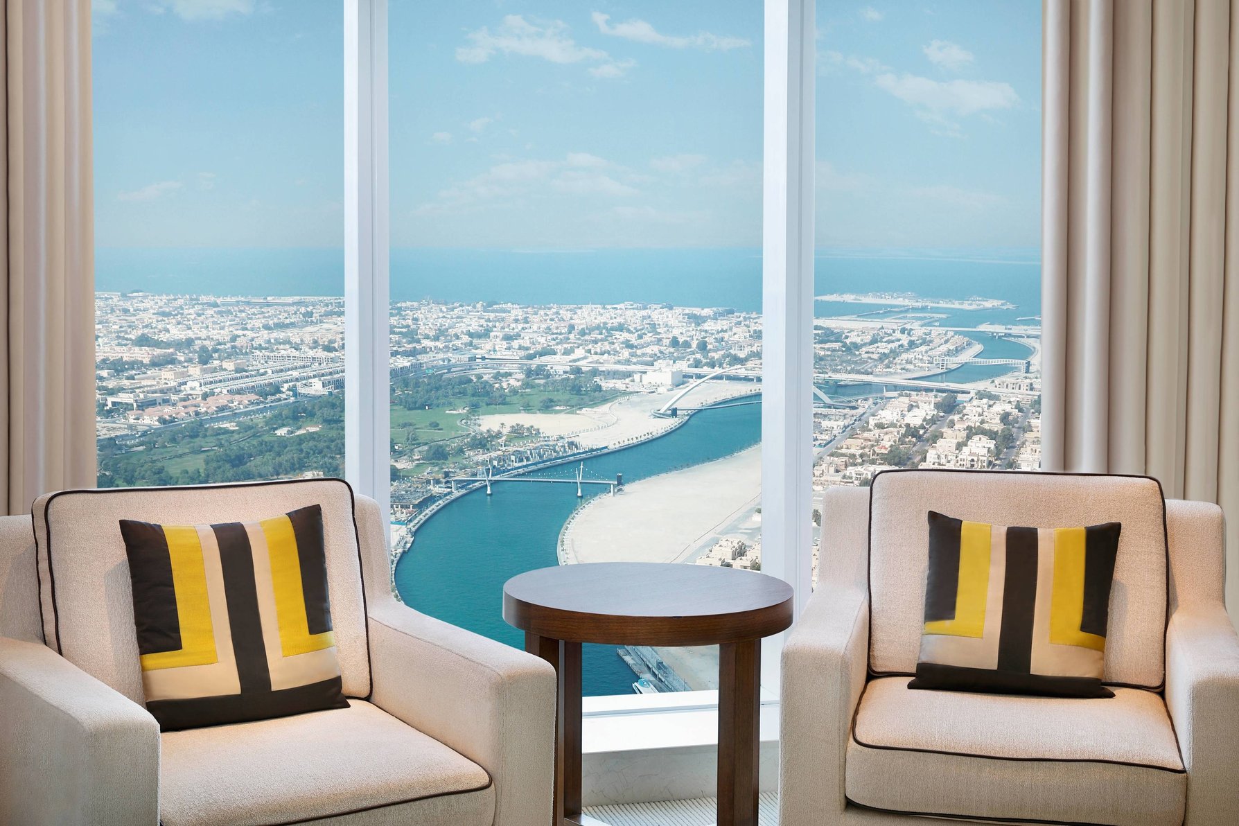 JW Marriott Marquis Hotel Dubai Room Type - Deluxe Seaview Room, Guest room, 2 Twin