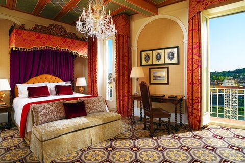 Deluxe Arno River View - Renaissance style