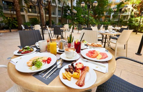 A lovely and beautiful Al Fresco Breakfast at The Opal Lounge