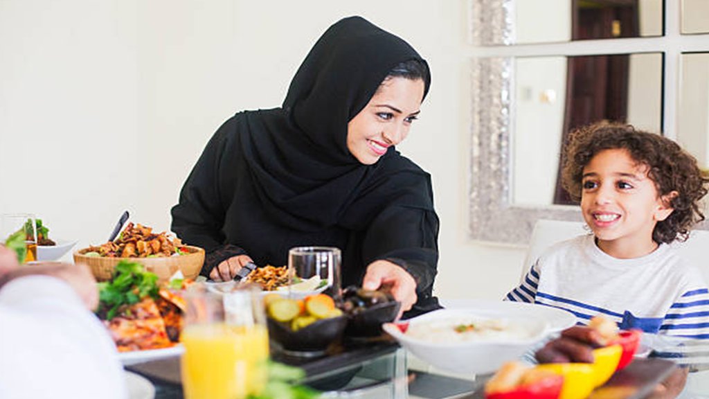 We offer a comprehensive menu of fresh,healthy and delicious meals