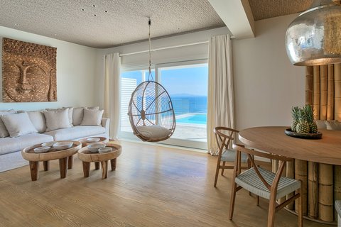 Villa Sapphire Living Room
