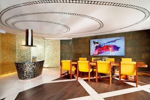 Extreme WOW Bi-level Suite, Dining Room