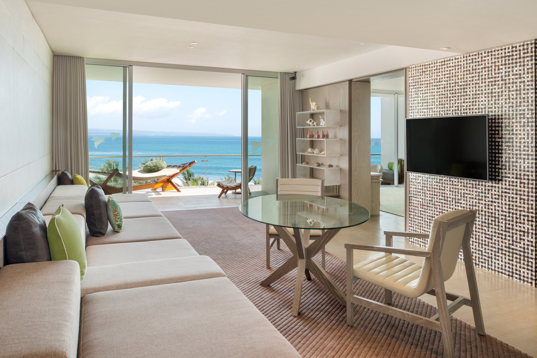 W Bali - Seminyak Room Type - Escape Suite, 1 Bedroom Suite, 1 King, Ocean view, Balcony