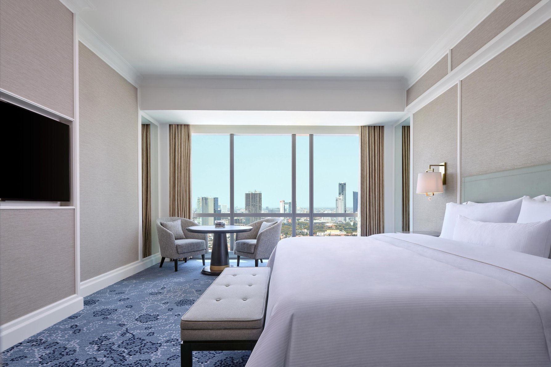 The Westin Surabaya Room Type - Westin Deluxe, Guest room, 1 King