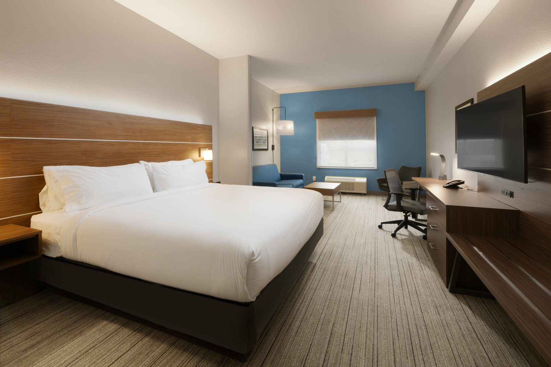 Best Western Monroe Inn & Suites Room Type - 1 King Bed Suite Communications Access