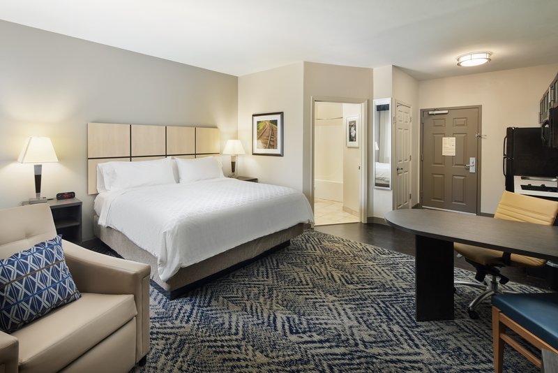 CANDLEWOOD SUITES NORTHWOODS