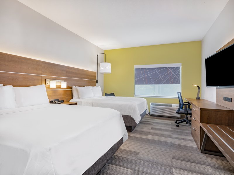 Holiday Inn Express and Suites Ruskin – Sun City