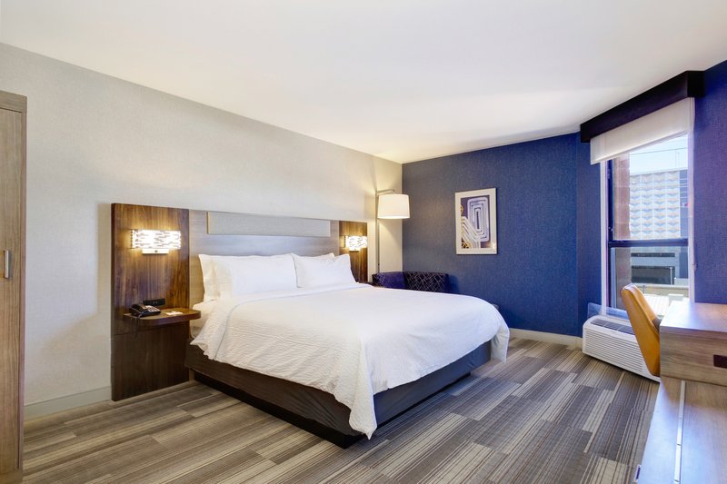 Holiday Inn Express and Suites Phoenix-Tempe