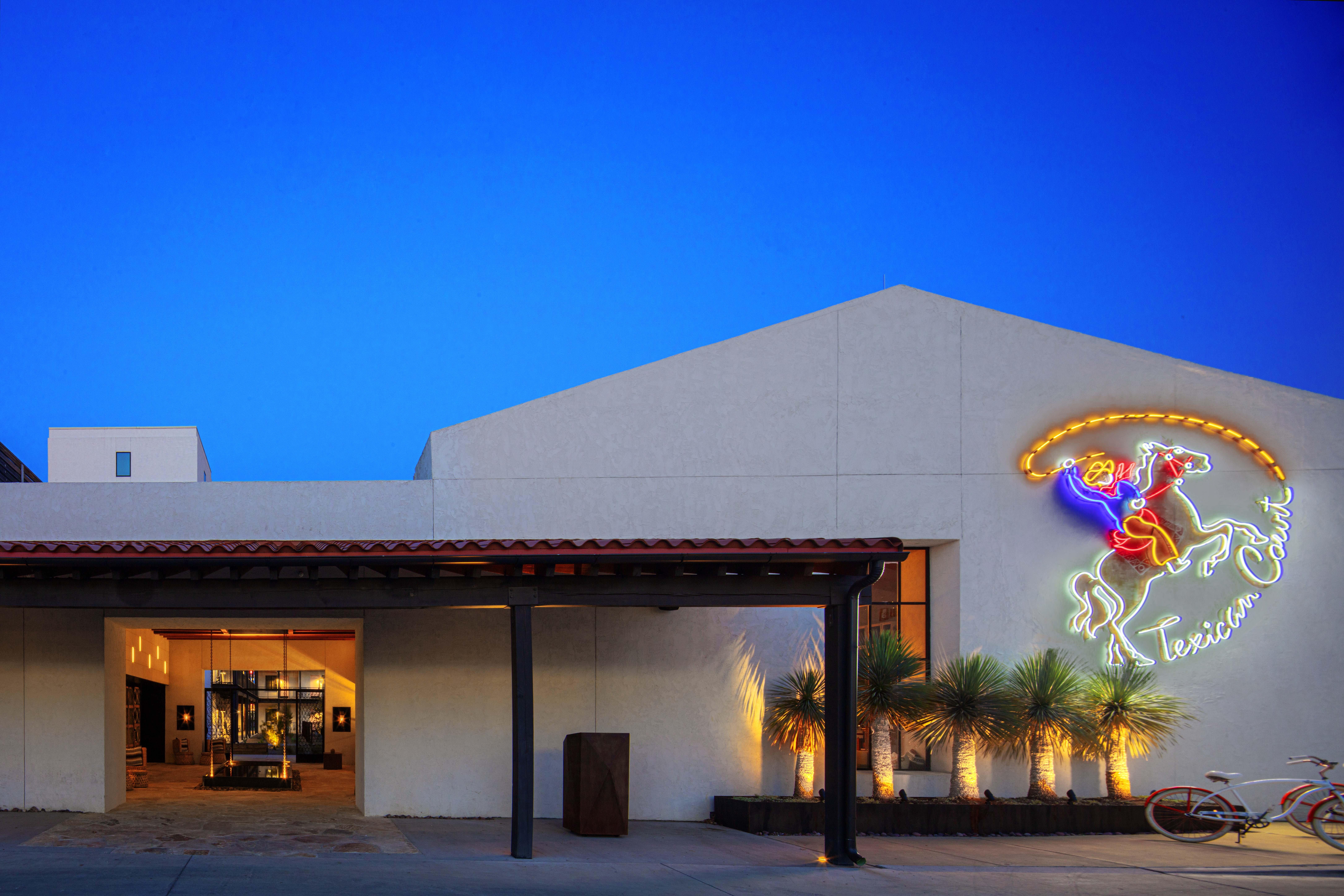 Texican Court Hotel
