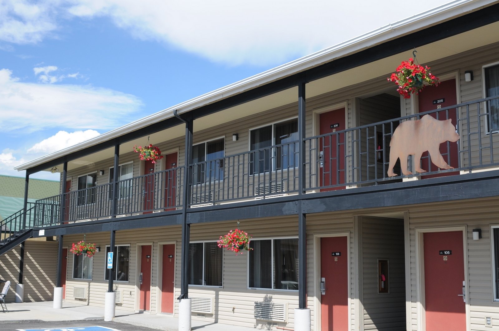 Cross-Winds Motor Inn