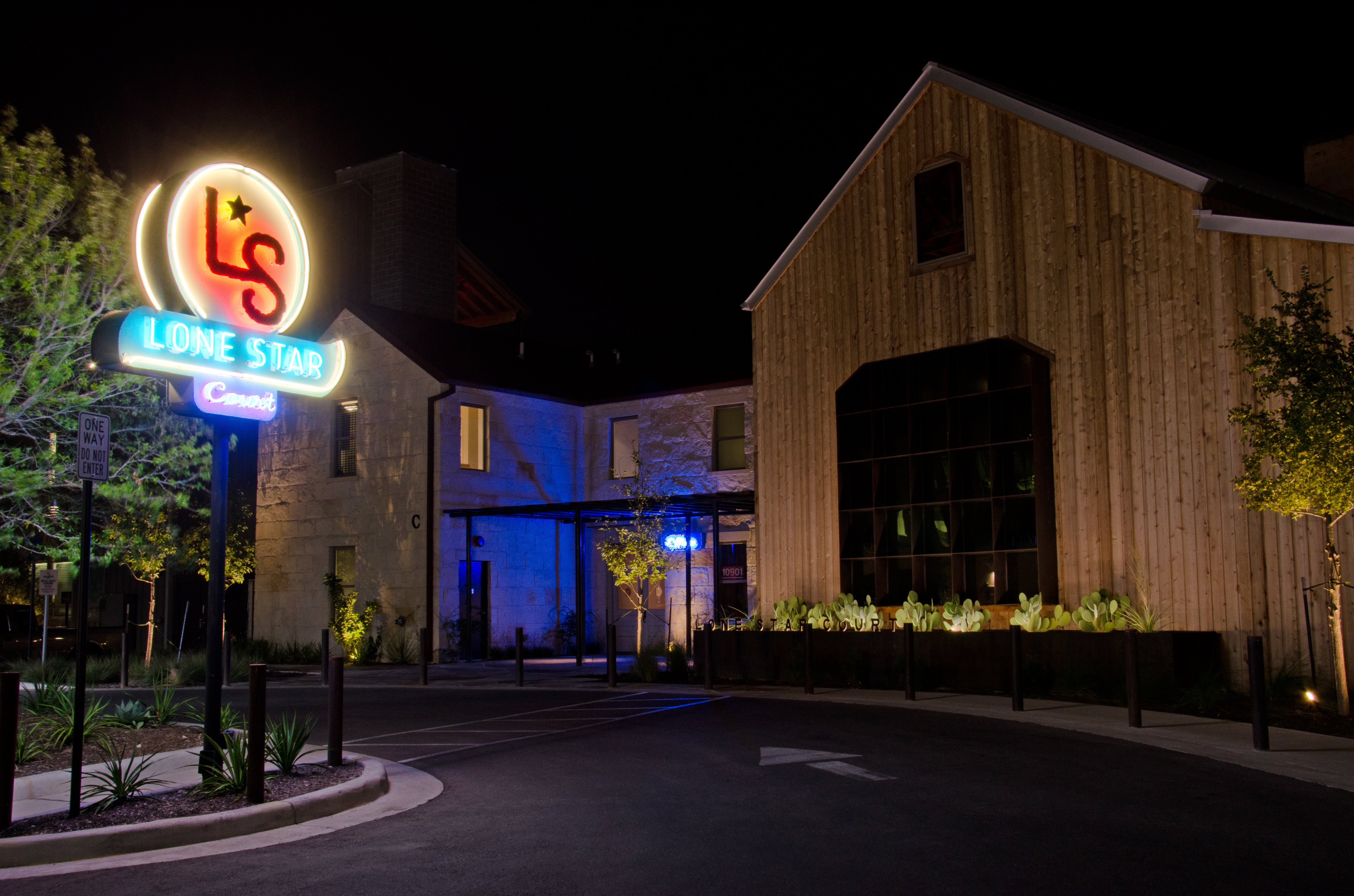 Lone Star Court, by Valencia Hotel Group