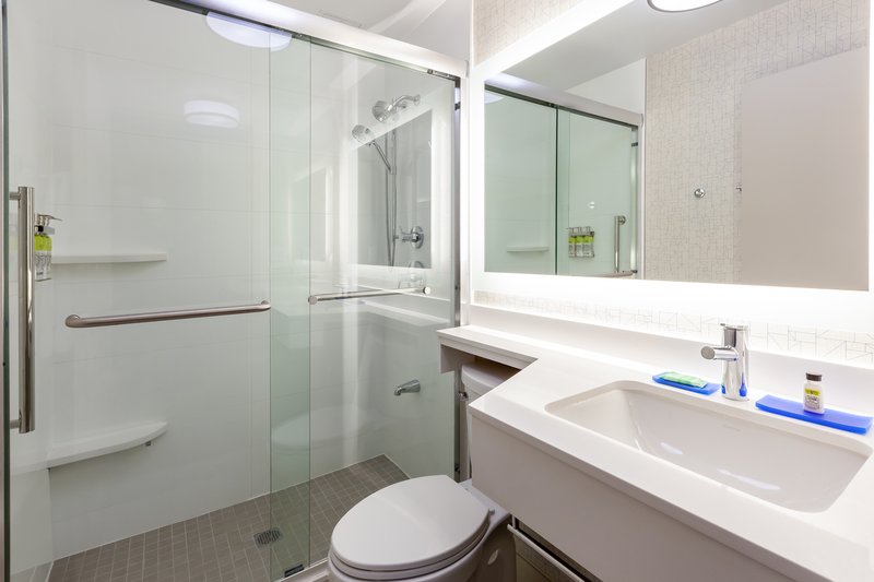 Holiday Inn Express NYC Brooklyn – Sunset Park