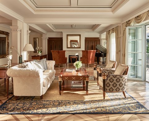 Royal Suite, Livingroom