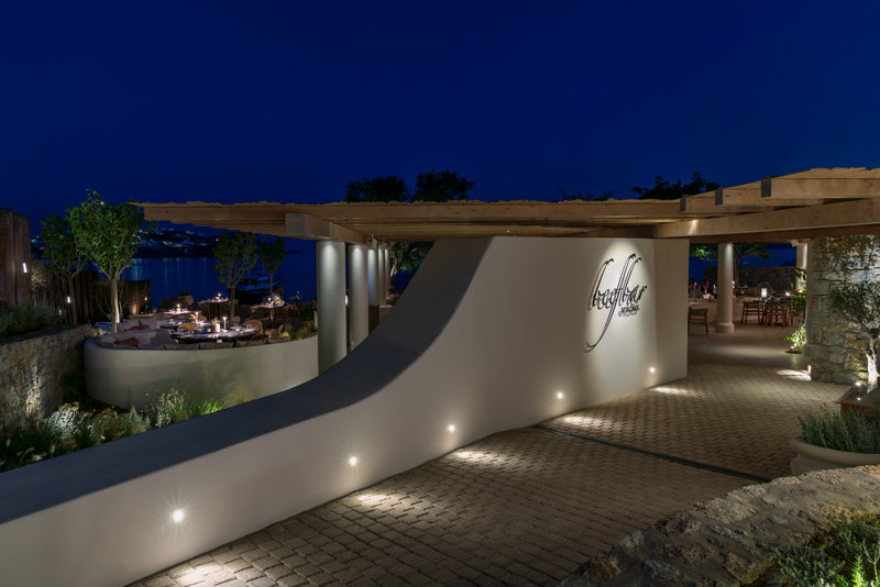Bill And Coo Suites And Lounge